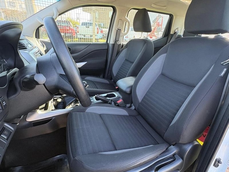 Nissan NAVARA DC SE 2.3 4X2 2024 - Imagen 7 de 11