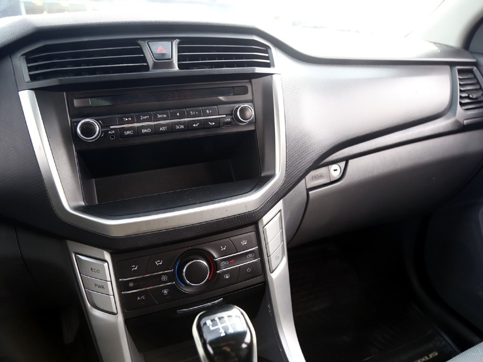 Maxus T60 4WD 2.0 MT 2024 - Imagen 20 de 20
