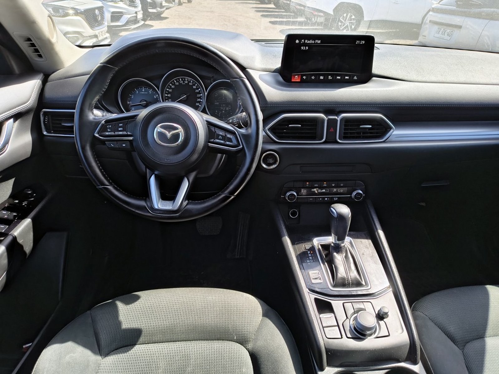 MAZDA CX-5 2.0 Gasolina 4x4 T/A 2024 - Imagen 17 de 18
