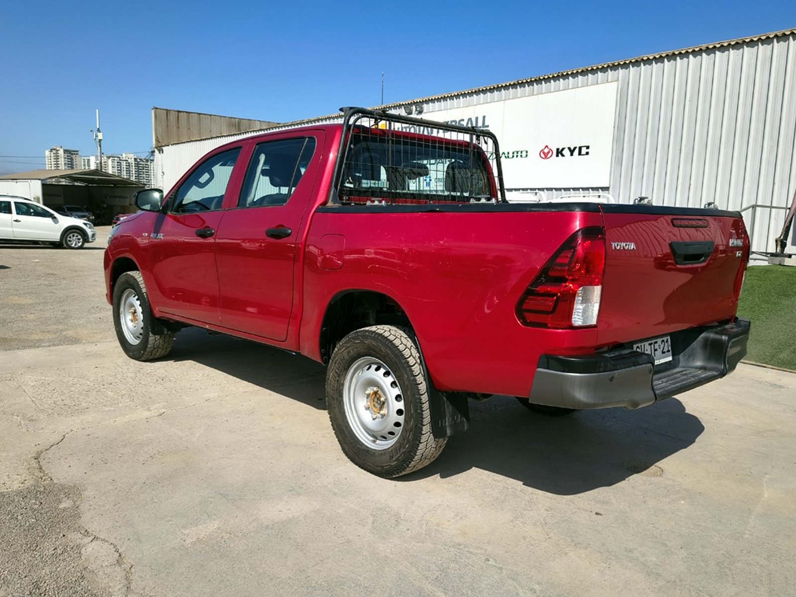 TOYOTA HILUX 2.4 DX 4X2 DIESEL MT 2023 - Imagen 5 de 19