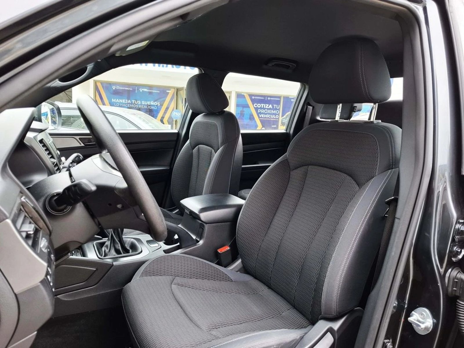 SsangYong MUSSO 2.2 4X2 MT 2024 - Imagen 16 de 20