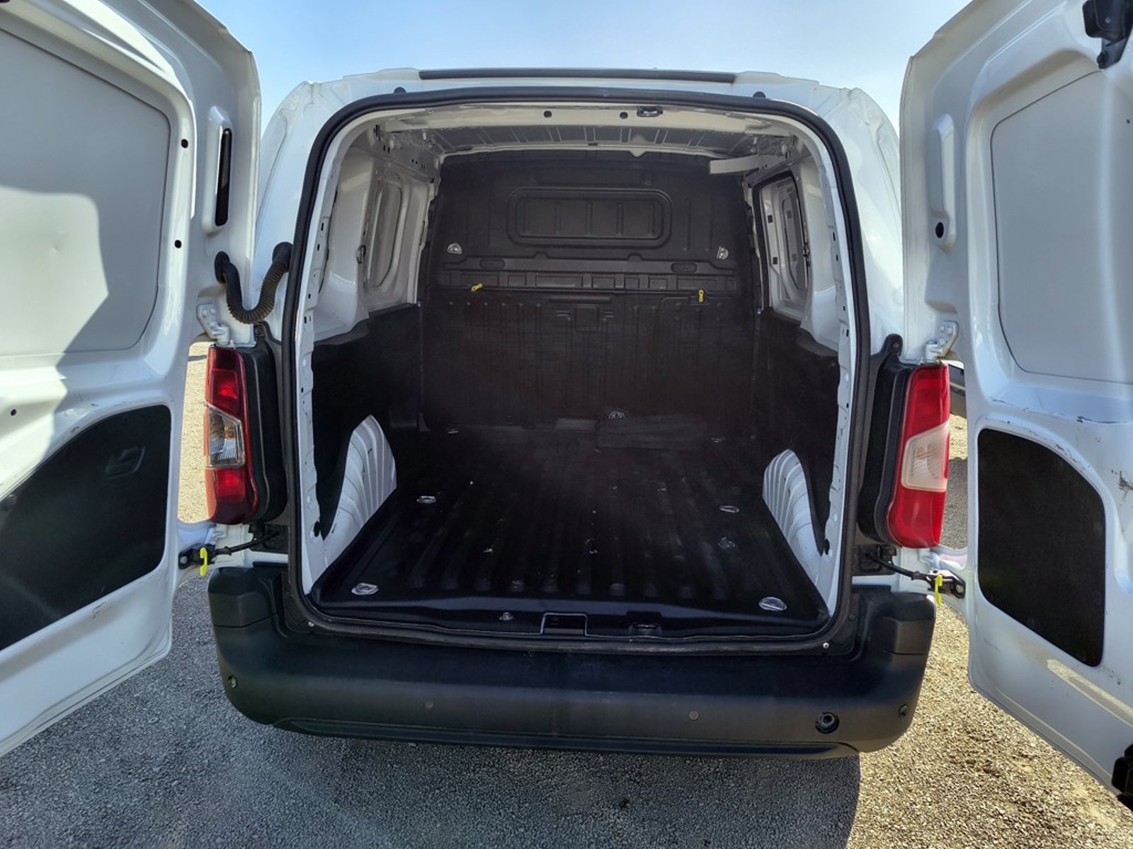 Peugeot PARTNER 1.5 L1 HDI 2024 - Imagen 16 de 16