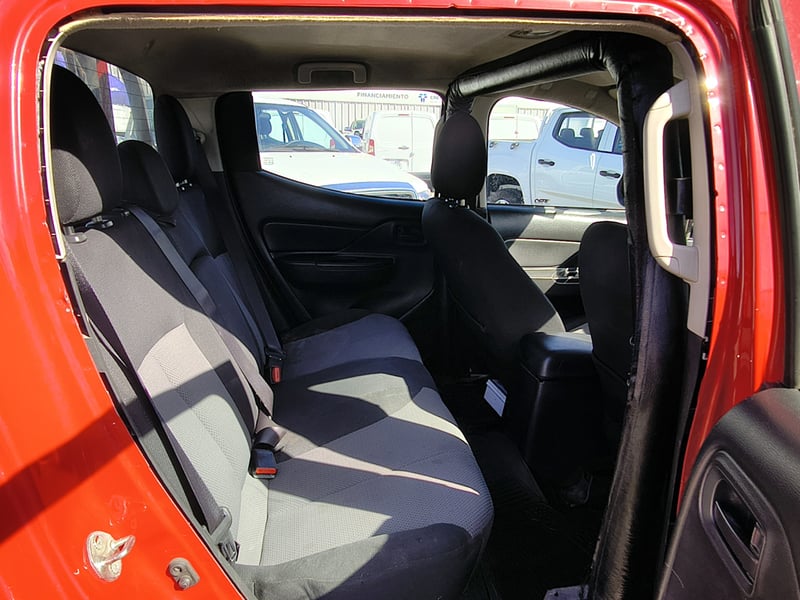 Mitsubishi L200 L200 KATANA 2.4 Diesel 4x2 T/M 2022 - Imagen 18 de 19