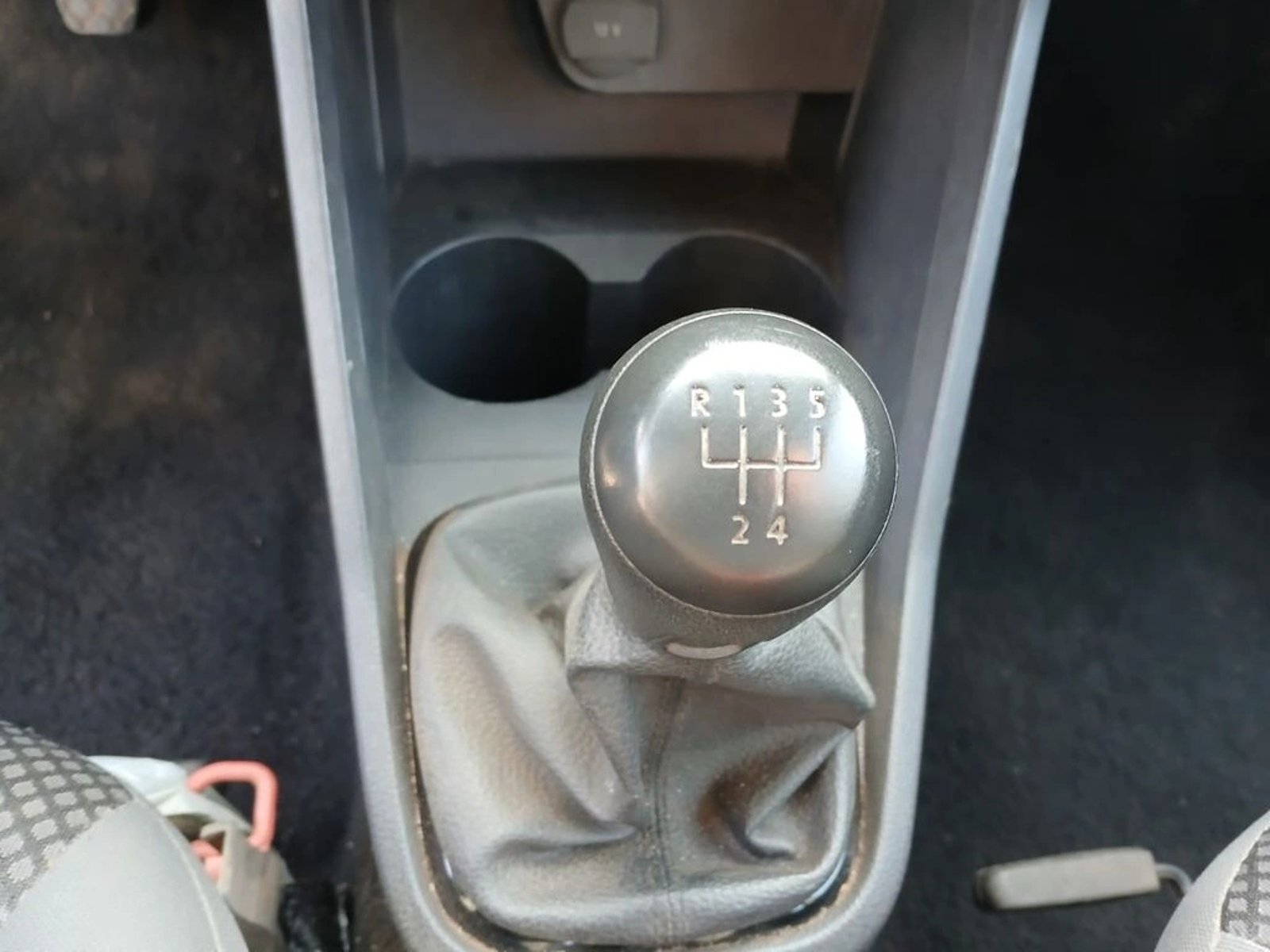 Volkswagen SAVEIRO Saveiro 1.6 MT Cab Ext Confortline 2023 - Imagen 15 de 17