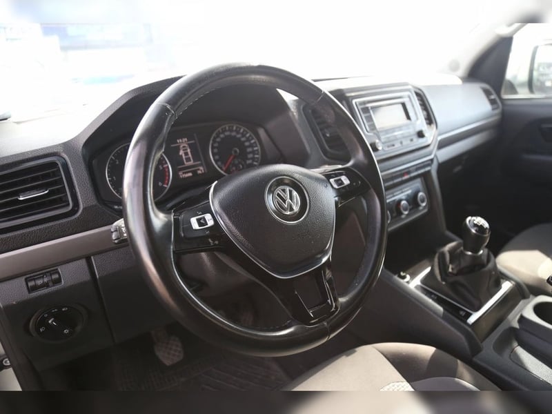 Volkswagen AMAROK 2.0 TREDLINE MT 4X4 DIESEL 2023 - Imagen 13 de 20