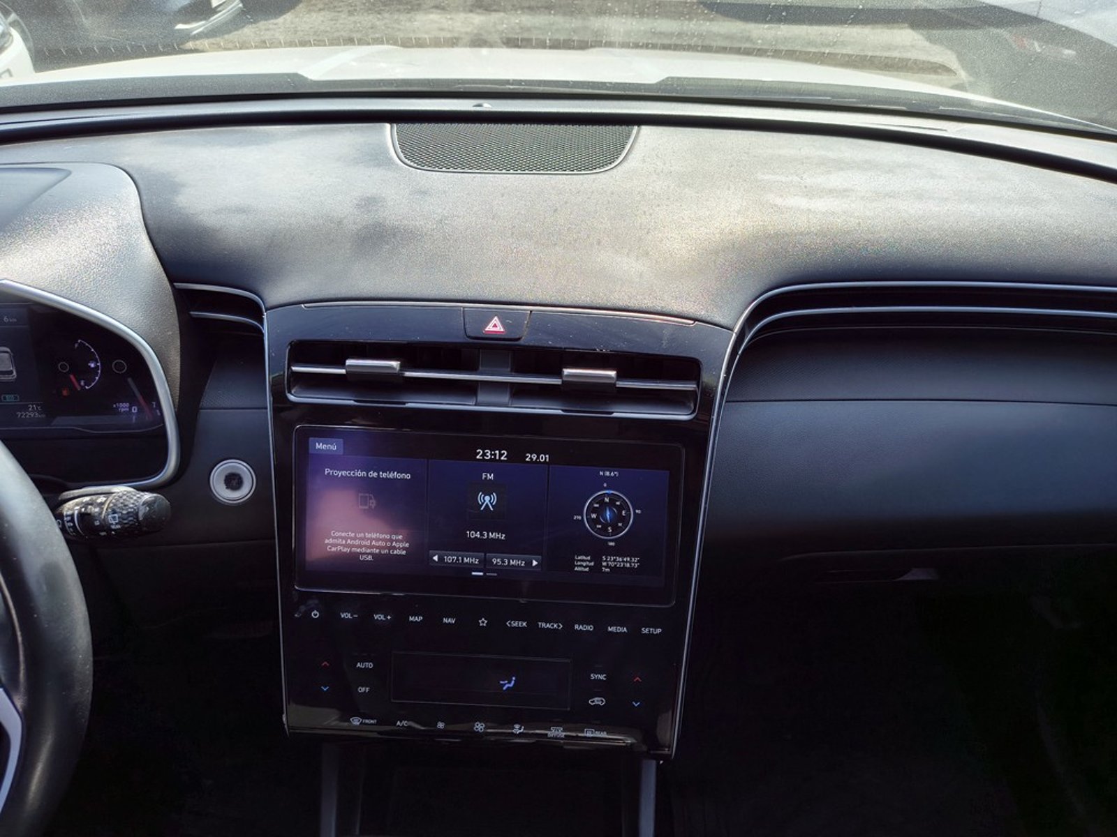 HYUNDAI TUCSON 2.0 Gasolina 4x4 T/A 2024 - Imagen 19 de 20