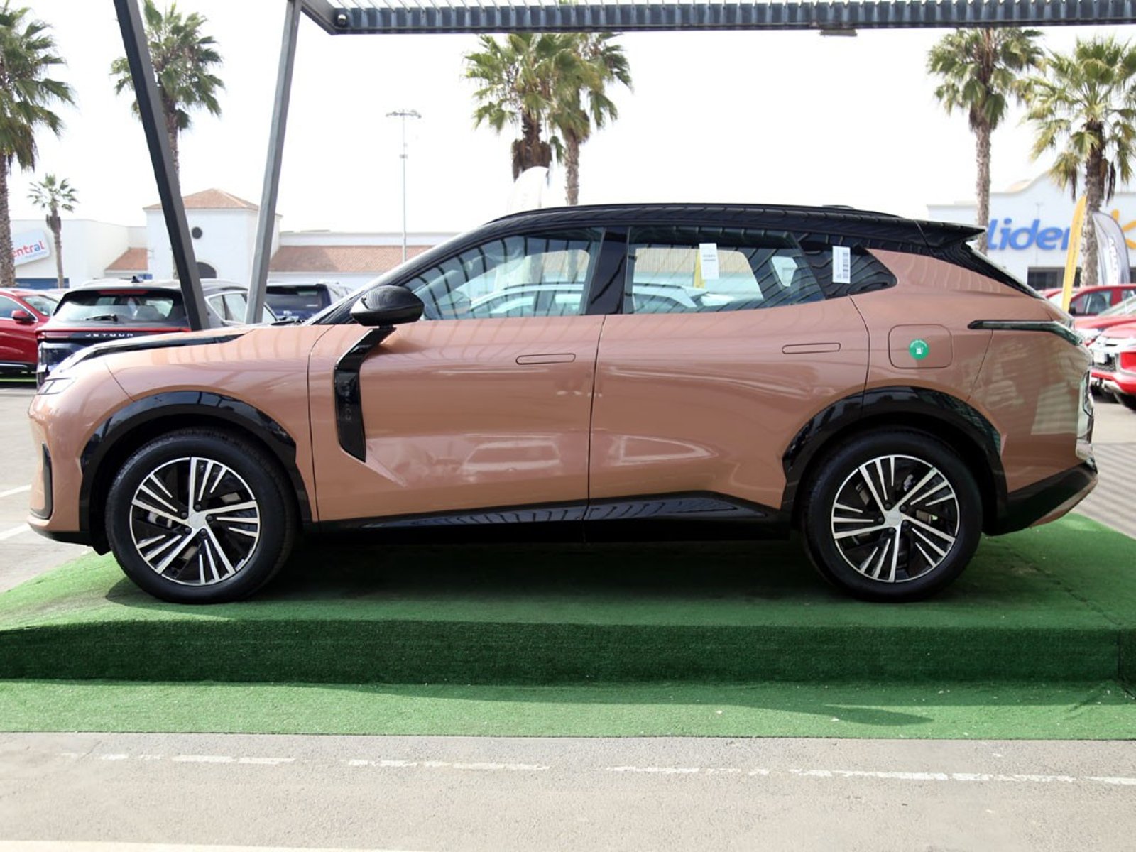 LYNK&CO 08 HALO HYBRID PHEV 1.5T 2026 - Imagen 5 de 20