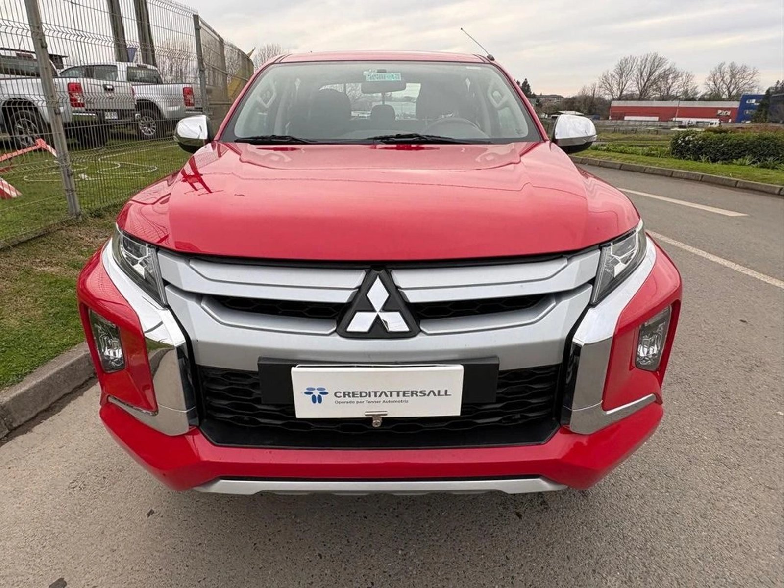 Mitsubishi L200 CR KATANA 4X2 2022 - Foto 2 de 12