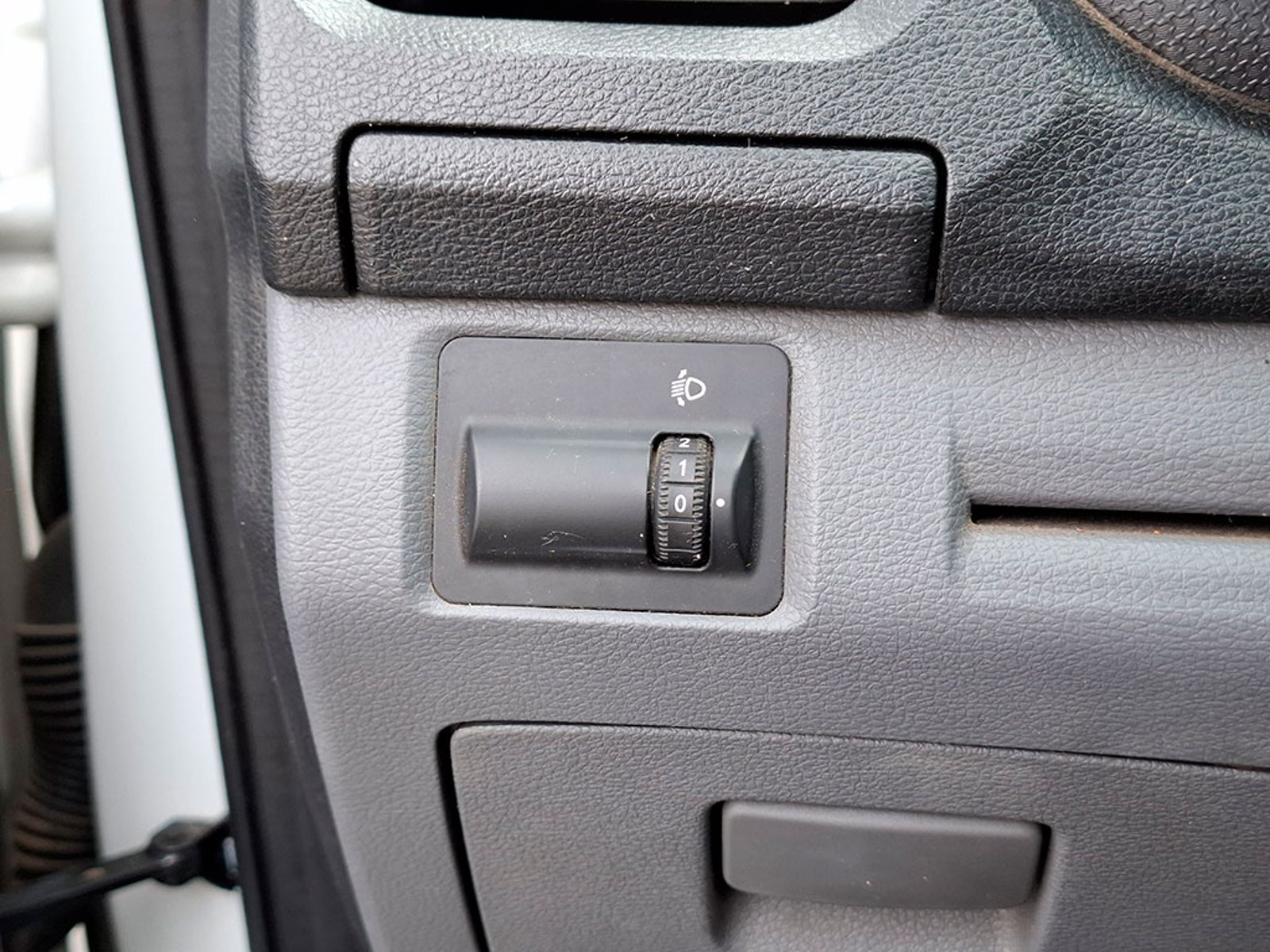 Maxus T60 T60 2.0 DX 4X2 MT 2024 - Imagen 18 de 20