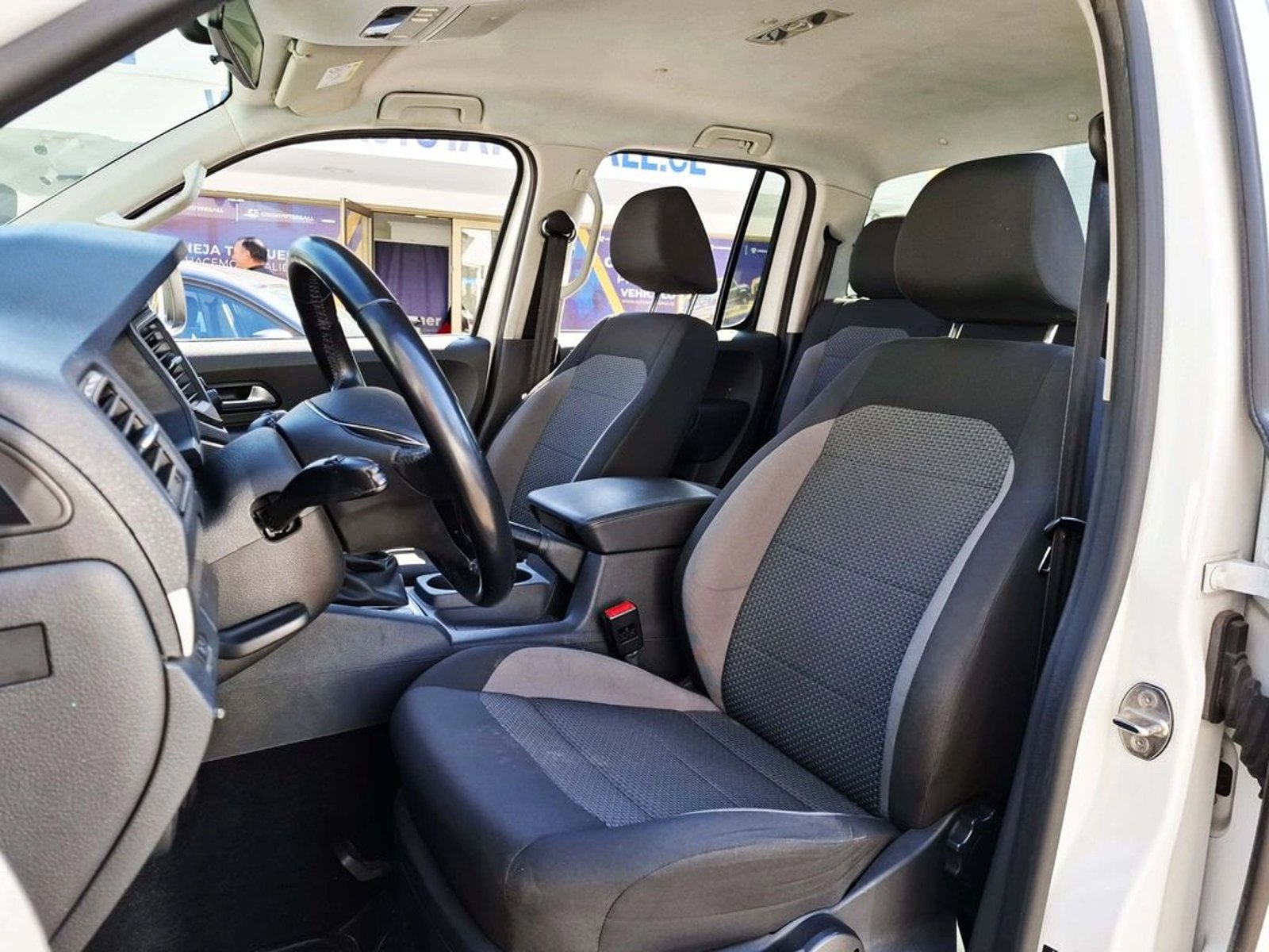 Volkswagen AMAROK TREDLINE 2.0 MT 4X2 2021 - Imagen 15 de 20