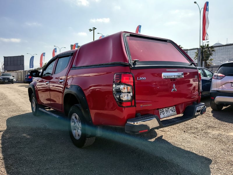 Mitsubishi L200 2.4 KATANA CR 2021 - Imagen 5 de 20