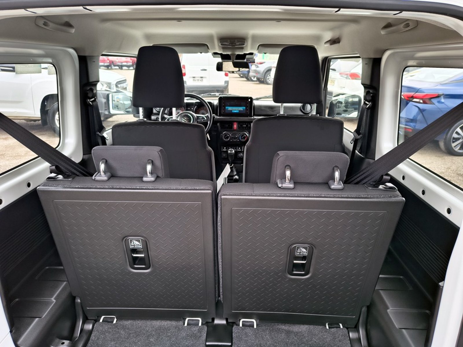 Suzuki JIMNY GL WINCHE MT 4X4 PRECIO+ IVA 2026 - Imagen 19 de 20