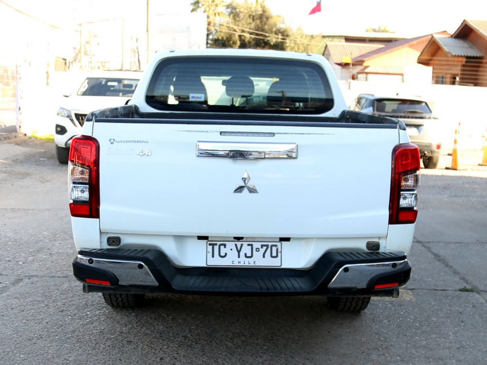 Mitsubishi L200 2.2 KATANA CRT MT 4X4 DIESEL 2024 - Imagen 6 de 20
