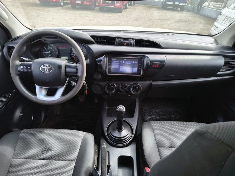 Toyota HILUX 2.4 Diesel 4x2 T/M 2021 - Imagen 12 de 18