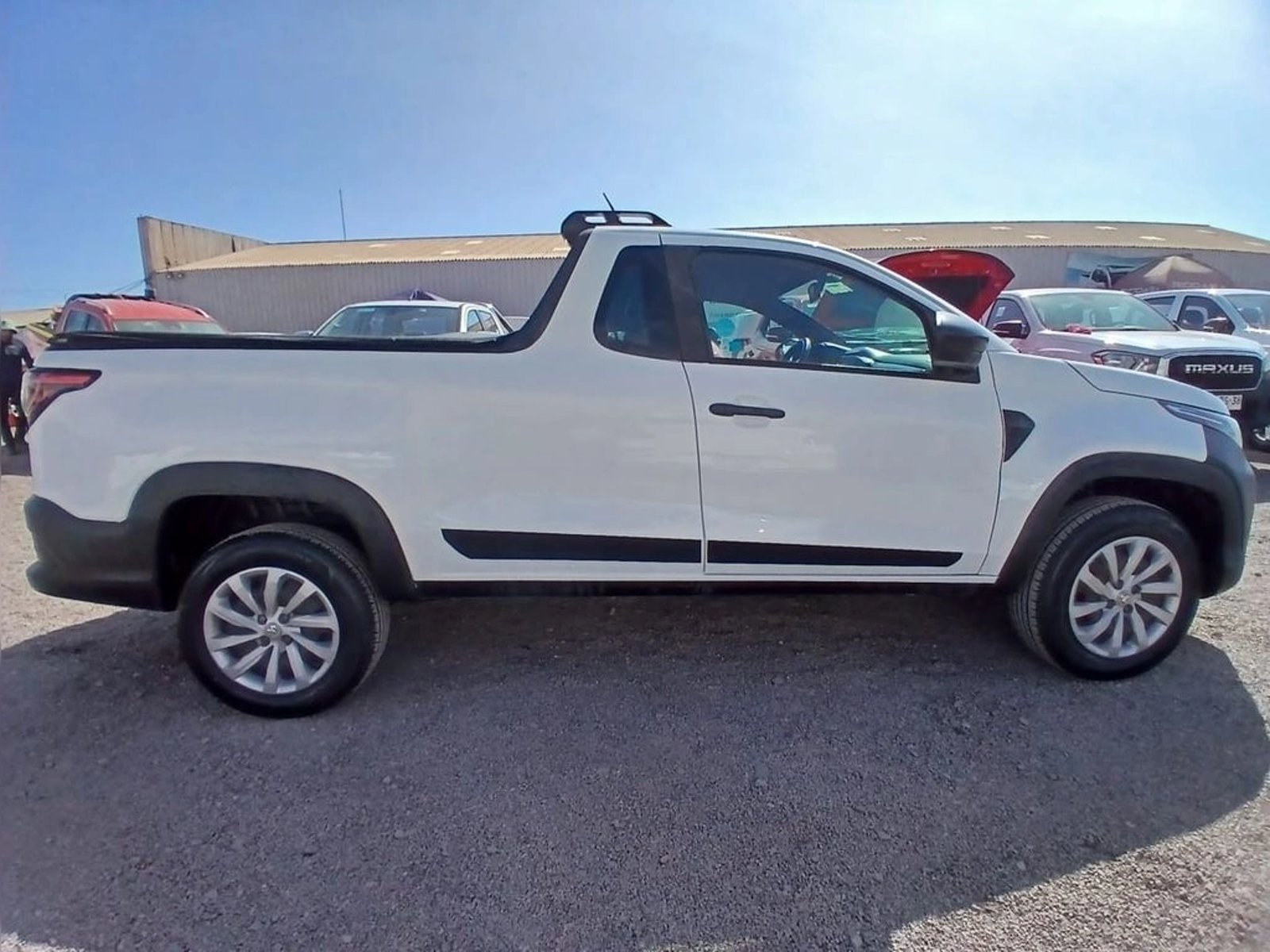 RAM 700 1.4 SLT 4X2 CAB. SIM. MT 2P 2021 - Imagen 3 de 20