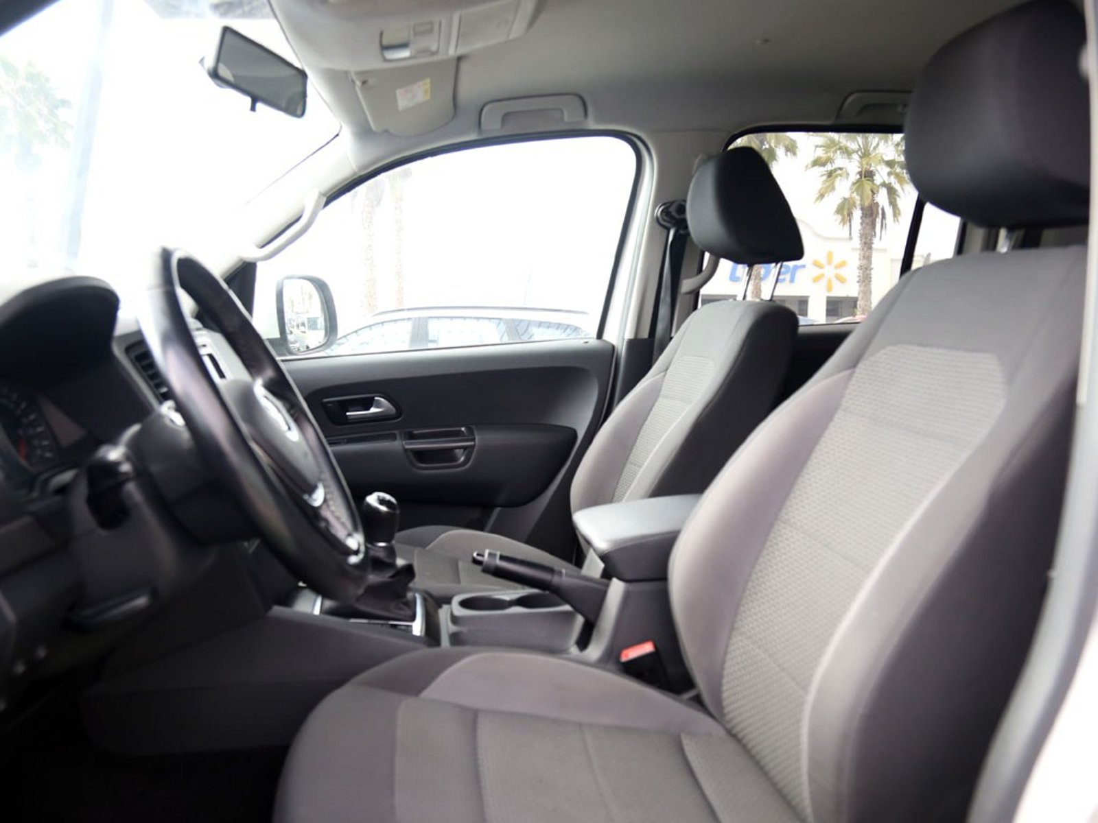 VOLKSWAGEN AMAROK 2.0 TREDLINE 4X4 MT 2023 - Imagen 11 de 20