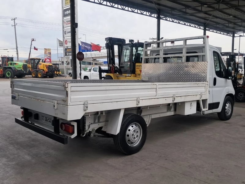 Peugeot BOXER L3 2.2 PICKUP CABINA SIMPLE 2025 - Imagen 6 de 18