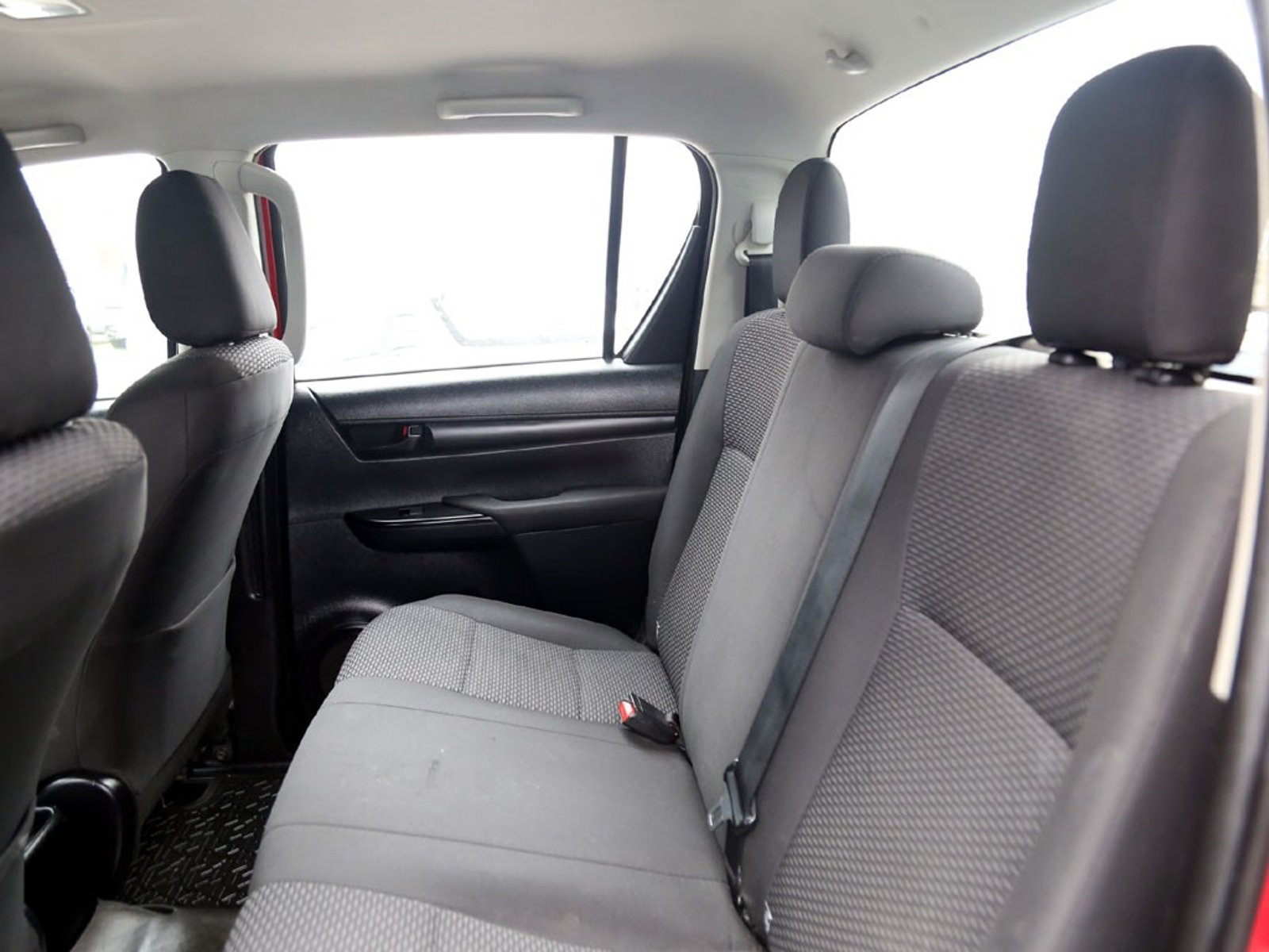 Toyota HILUX 2.4 DX DIESEL 4X2 2022 - Imagen 18 de 19