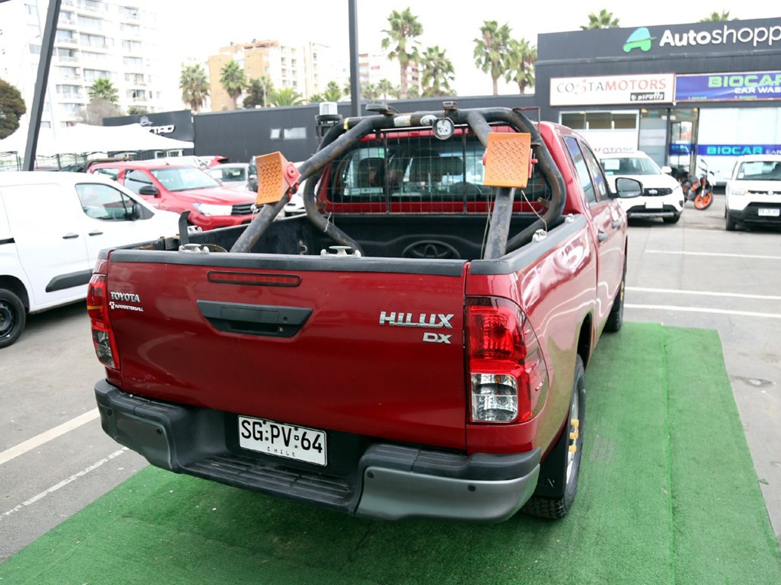 TOYOTA HILUX DX 2.4 4x2 MT 2022 - Imagen 8 de 20