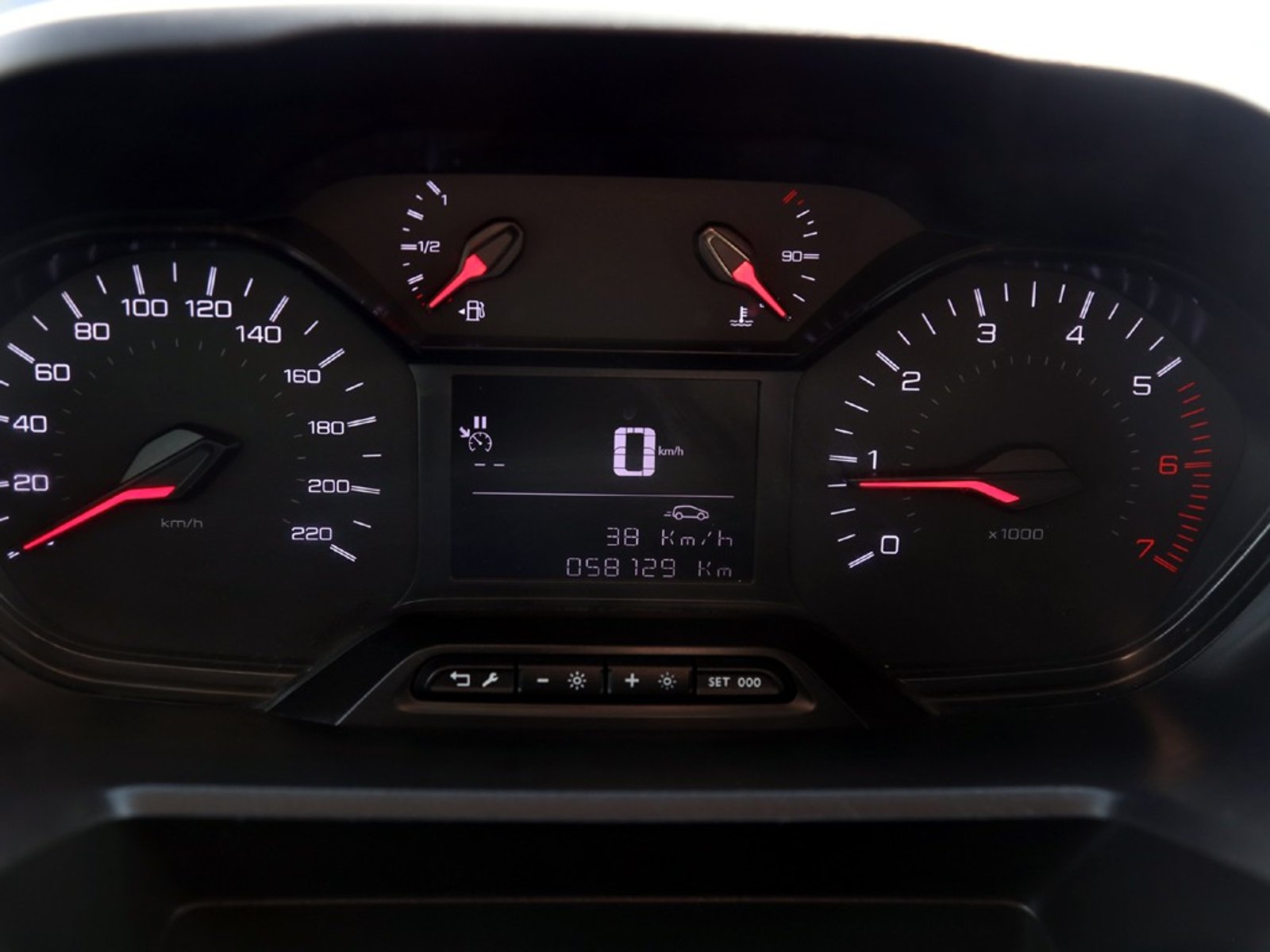 Peugeot PARTNER 1.5 L1 HDI MT 2023 - Imagen 18 de 20