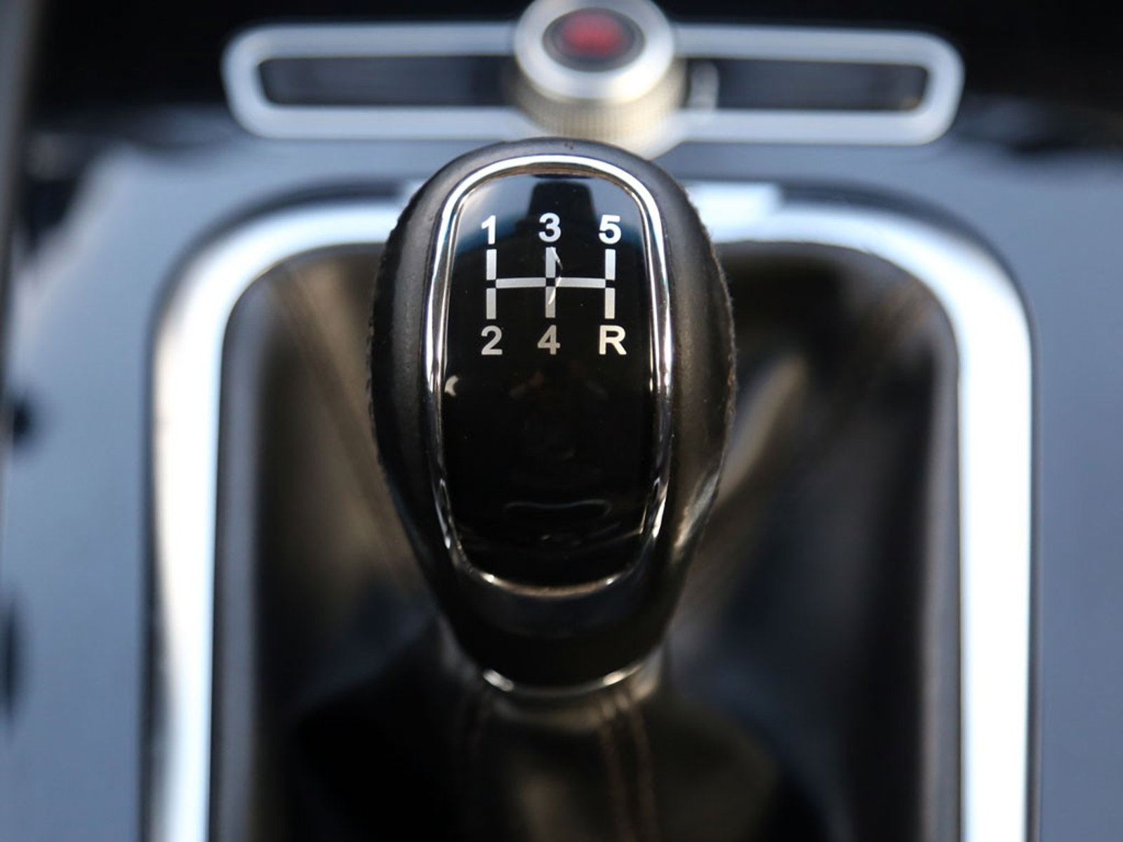 Jetour X70 1.5T GL 4X2 MT 5P 2024 - Imagen 16 de 20