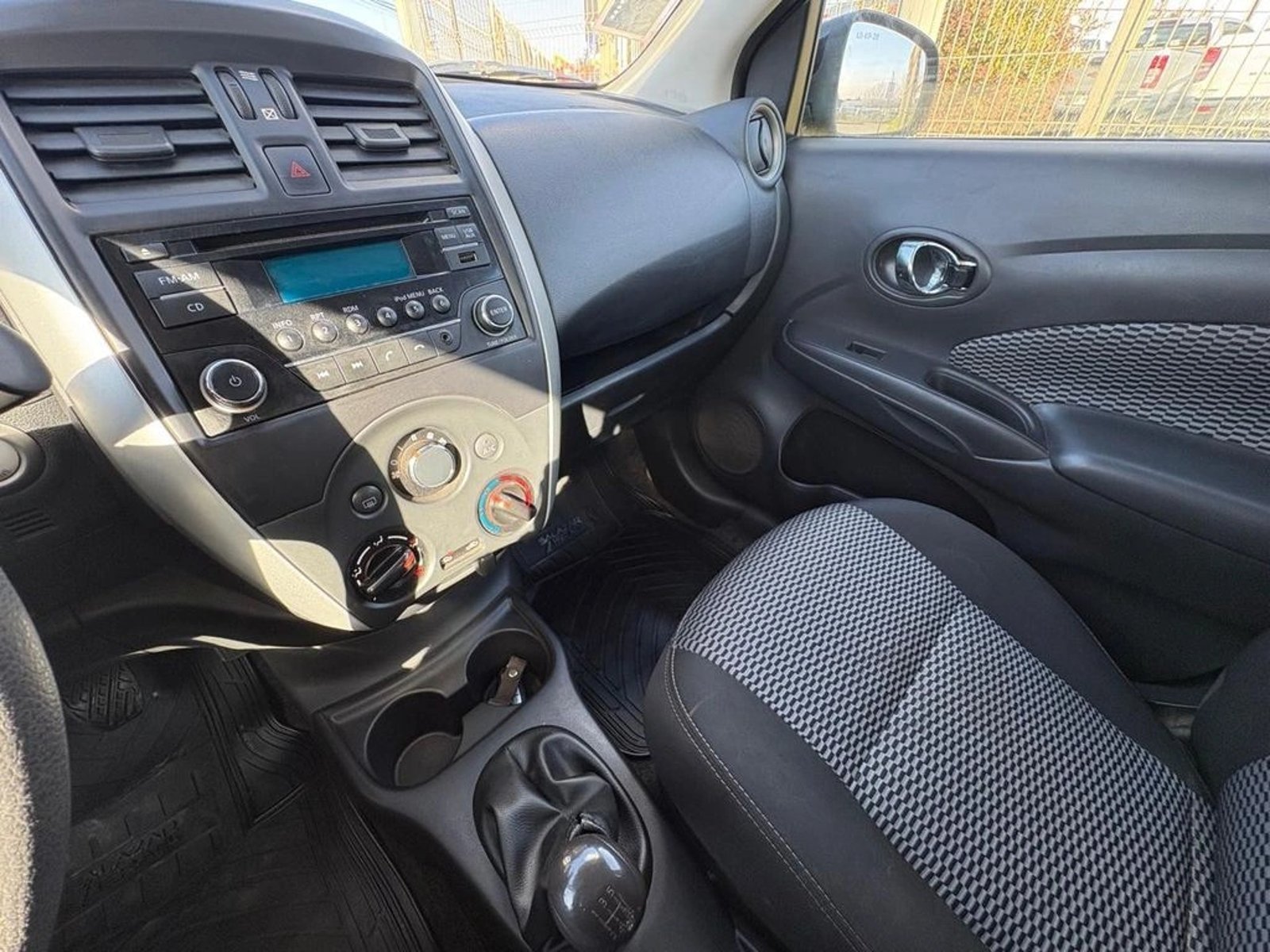 NISSAN VERSA SENSE 1.6 2019 - Imagen 10 de 12