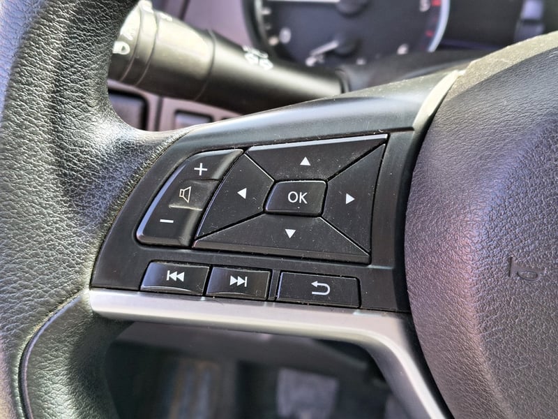 Nissan NAVARA 2.3 Diesel 4x2 T/M 2024 - Imagen 13 de 20