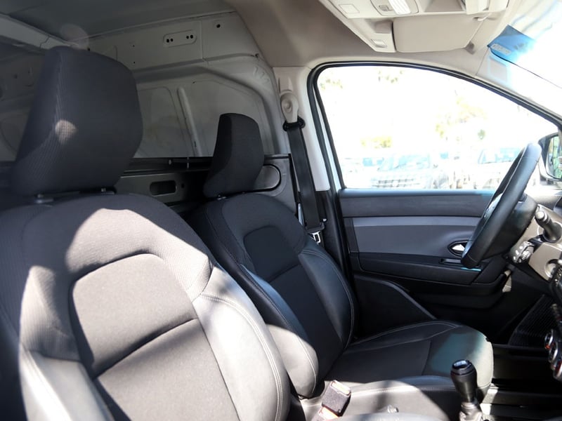 Renault EXPRESS 1.5 MT 2022 - Imagen 16 de 19
