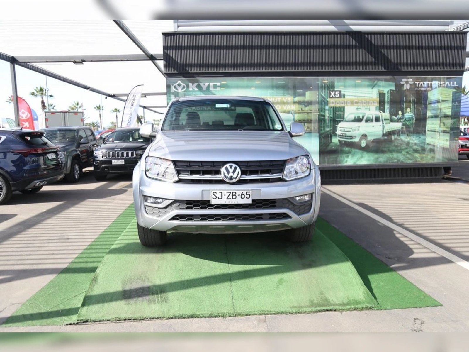 Volkswagen AMAROK 2.0 TREDLINE MT 4X4 DIESEL 2023 - Foto 2 de 20