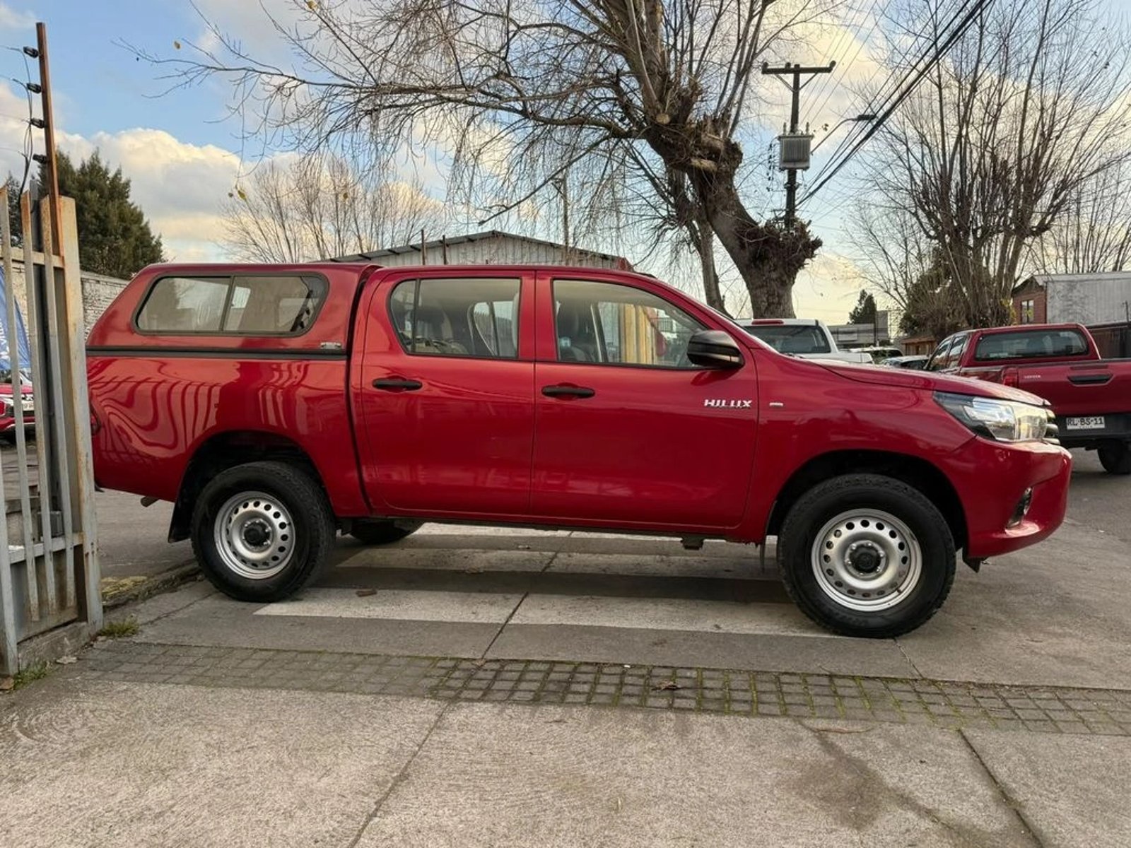 Toyota HILUX 2.4 TTS 4X4 MT 2024 - Foto 4 de 12