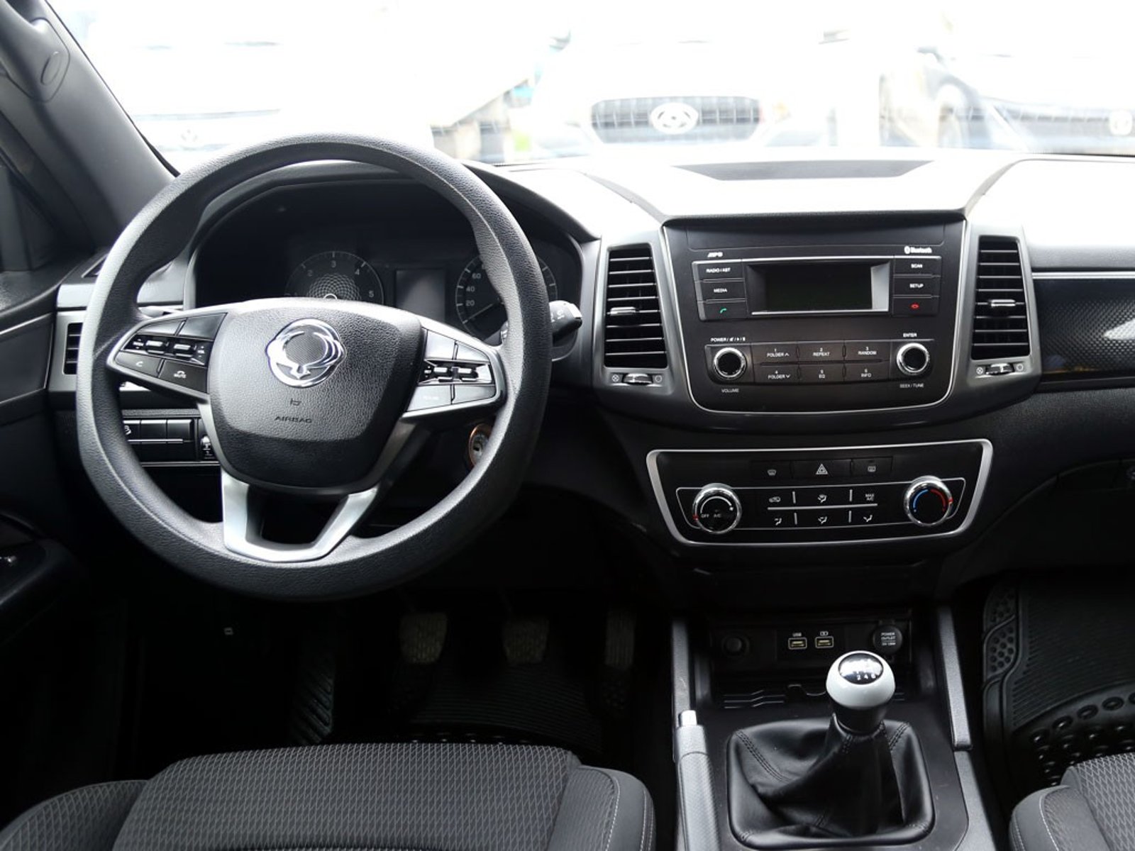 SsangYong GRAND MUSSO GRAND 4x4 2.2 2023 - Imagen 14 de 20