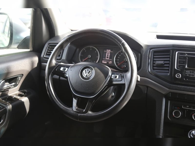 Volkswagen AMAROK 2.0 TREDLINE MT 4X4 DIESEL 2023 - Imagen 16 de 20