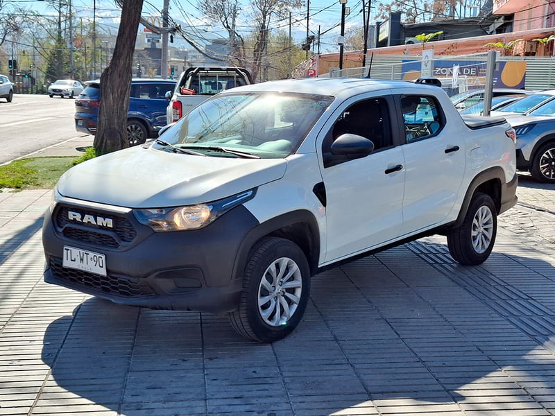 RAM 700 SLT CD 1.3 2024