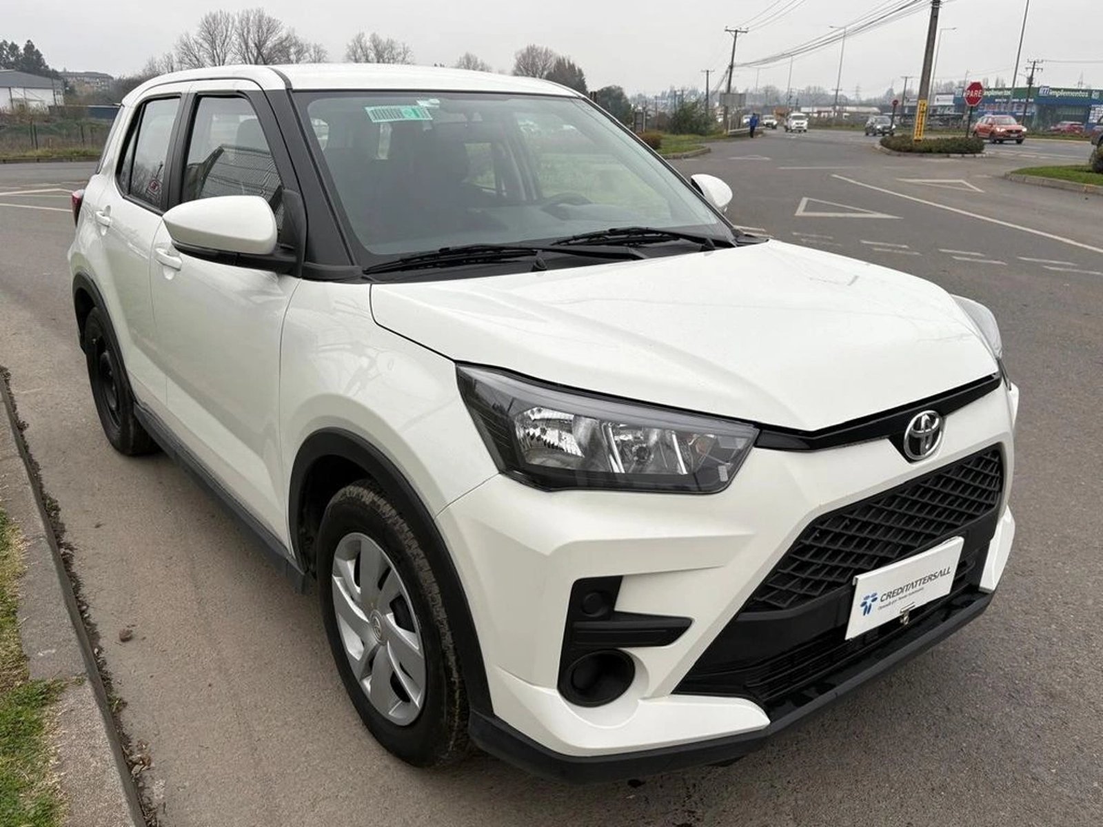 TOYOTA RAIZE 1.2 MT 2025 - Imagen 3 de 12
