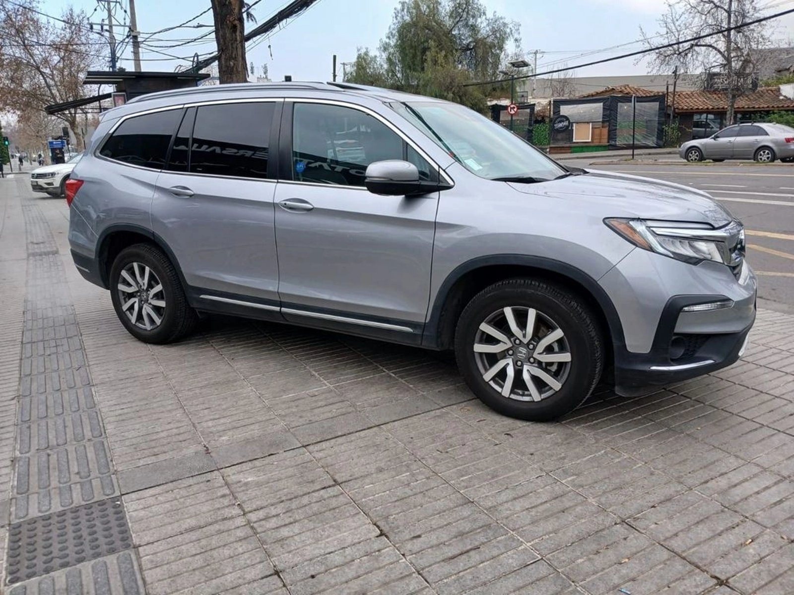 Honda PILOT PILOT Tourning 3.5 AWD 7 Pasajeros 2023 - Foto 3 de 18
