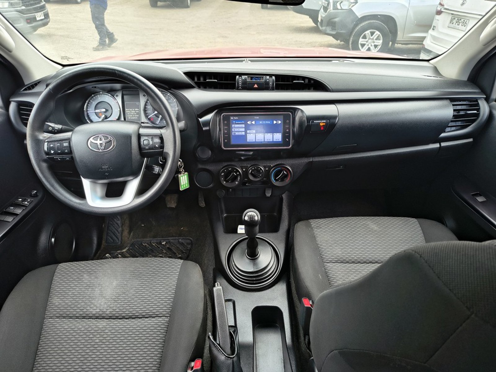 Toyota HILUX MT 2023 - Imagen 16 de 20
