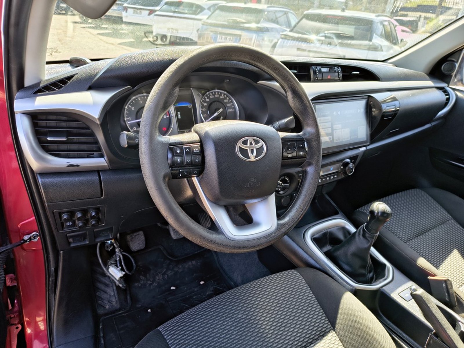 TOYOTA HILUX 2.8 SR Diesel 4X4 T/M 2022 - Imagen 10 de 18