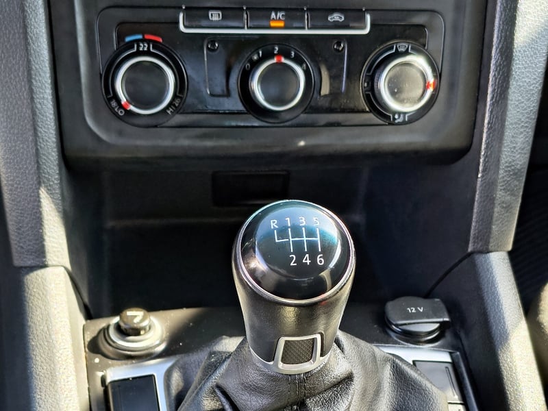 Volkswagen AMAROK 2.0 Diesel 4x2 T/M 2023 - Imagen 16 de 20