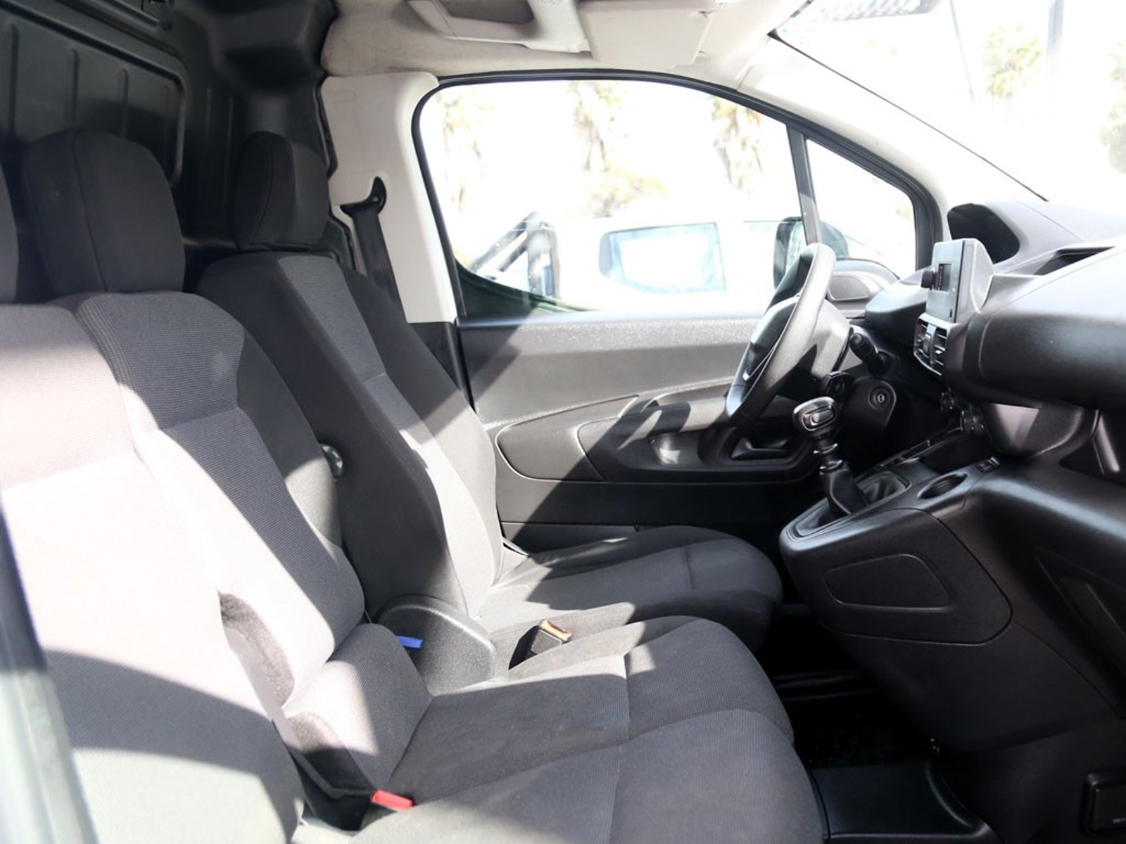 Peugeot PARTNER 1.5 L1 BLUEHDI 100 MT DIESEL 2023 - Imagen 15 de 20