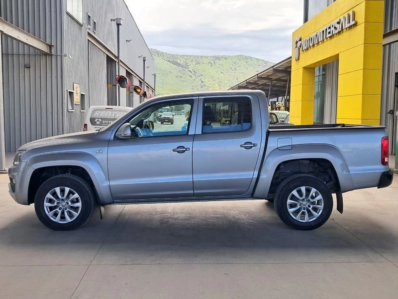 Volkswagen AMAROK COMFORTLINE 2.0 AT 4X4 2023 - Imagen 9 de 20