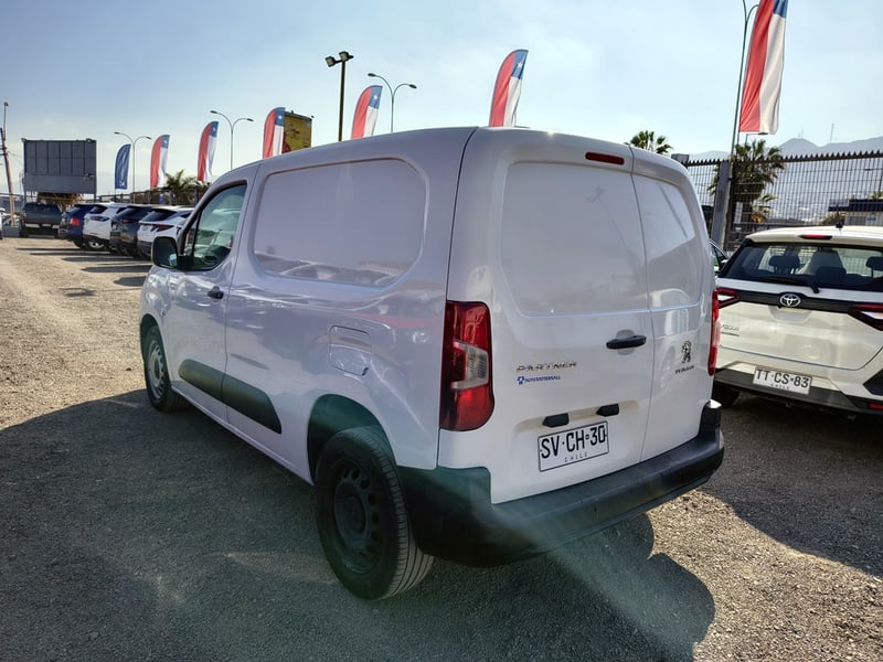 Peugeot PARTNER L1 1.5 Diesel 4X2 T/M 2023 - Imagen 4 de 16