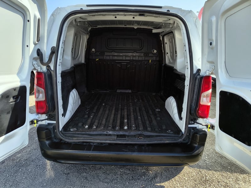 Peugeot PARTNER L1 1.5 Diesel 4X2 T/M 2023 - Imagen 16 de 16