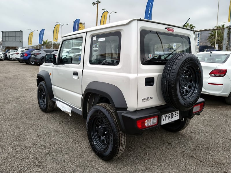 Suzuki JIMNY GL WINCHE MT 4X4 PRECIO+ IVA 2026 - Imagen 5 de 19