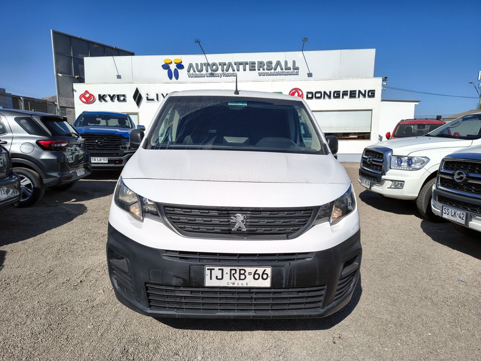 Peugeot PARTNER L1 1.5 Diesel 4X2 T/M 2024 - Foto 2 de 17