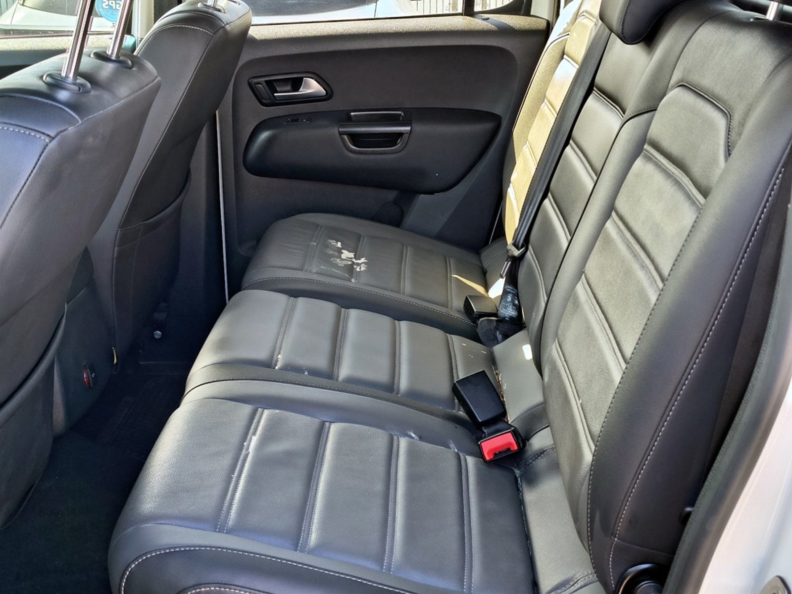 Volkswagen AMAROK 2.0 COMFORTLINE 4MOTION 2023 - Imagen 19 de 20