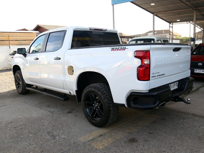 Chevrolet SILVERADO CC LTZ AT 4X4 2022 - Imagen 7 de 20