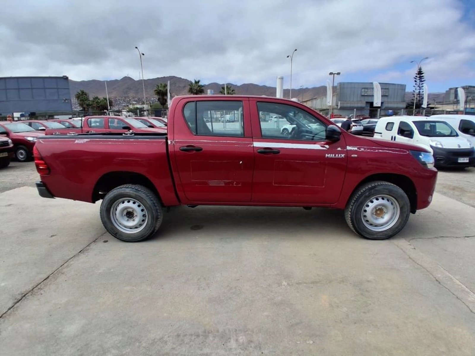 TOYOTA HILUX HILUX TSS 2.4 Diesel 4X2 T/M 2021 - Imagen 4 de 15