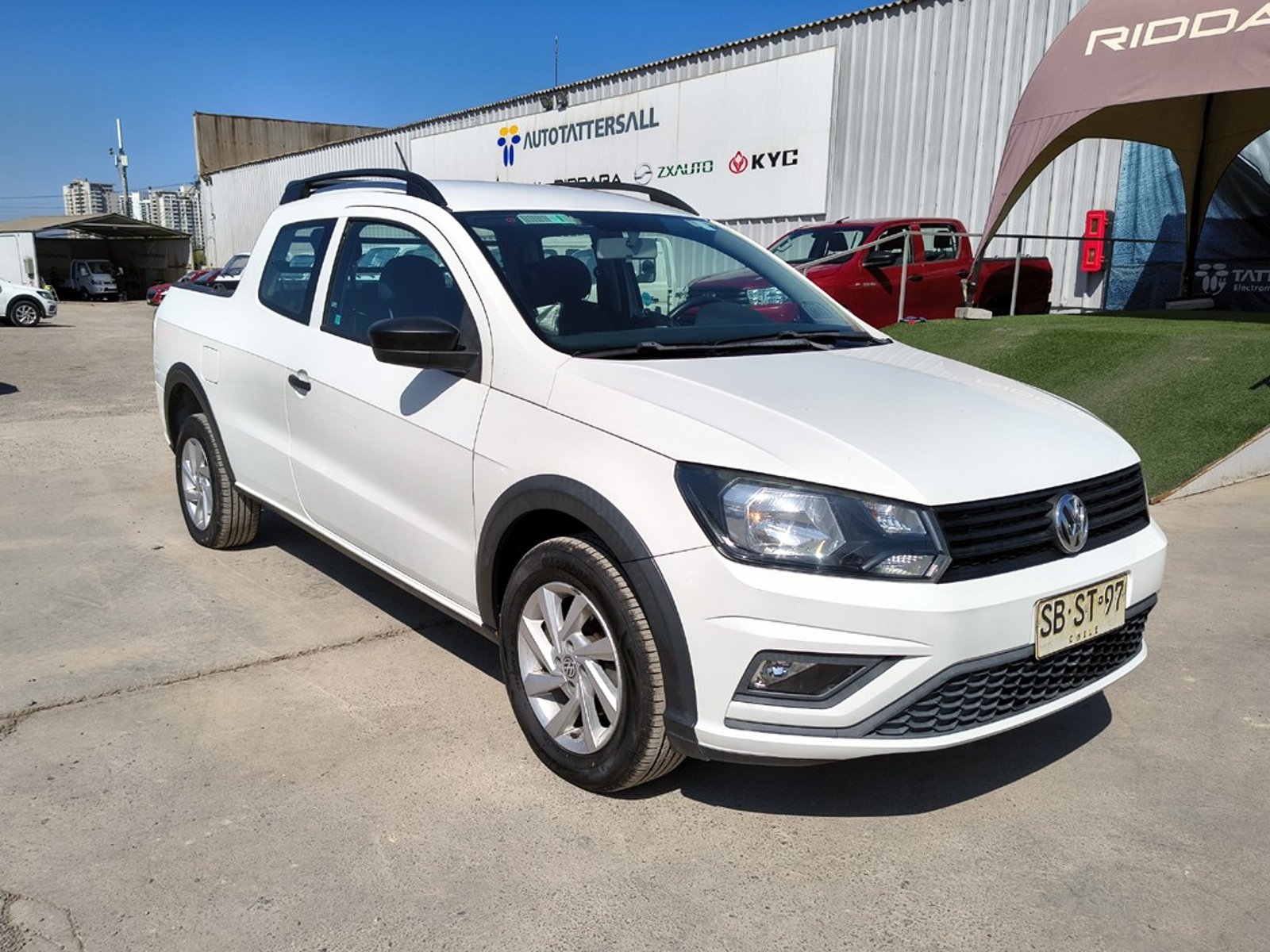 VOLKSWAGEN SAVEIRO 1.6 Gasolina 4x2 T/M 2022 - Imagen 3 de 18