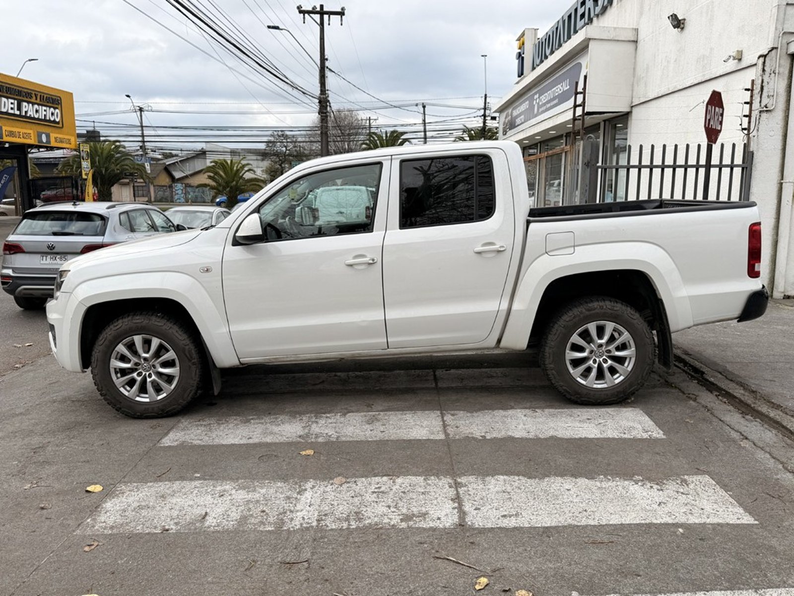 Volkswagen AMAROK 2.0 TRENDLINE 4X4 MT 2023 - Imagen 4 de 20