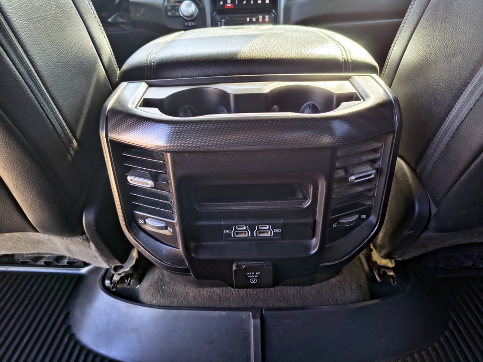RAM 1500 5.7 Gasolina 4x4 T/A REBEL SPORT 2024 - Imagen 17 de 20